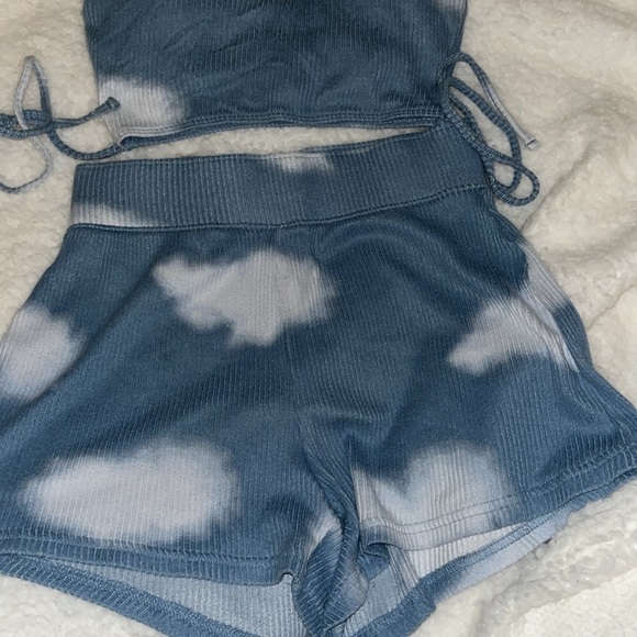 Gilly Hicks Blue and White Tie-Dye Pajama Set - Picture 3 of 5